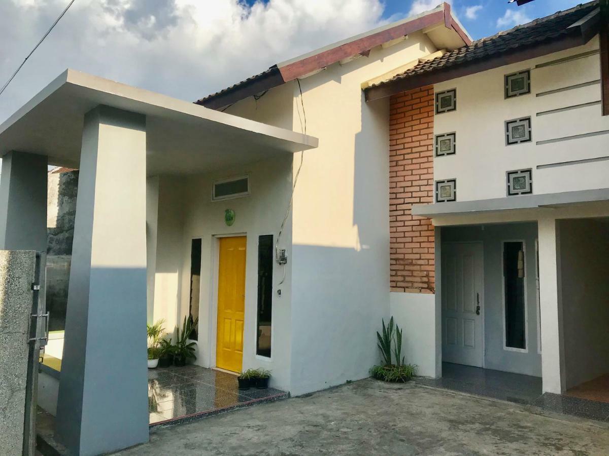 Villa Batu Keluarga Nn المظهر الخارجي الصورة